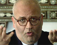 Saeb Erikat: Throwing these twoproblems in our faces is unfair