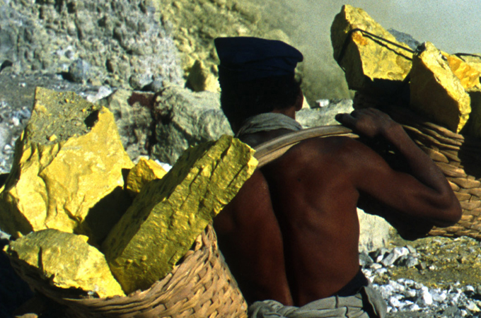 Working man's death - Ghosts - Indonesia