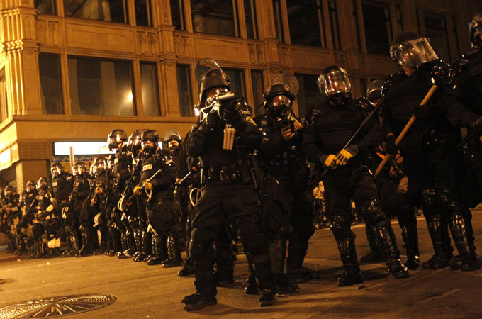 oakland police occupy general strike