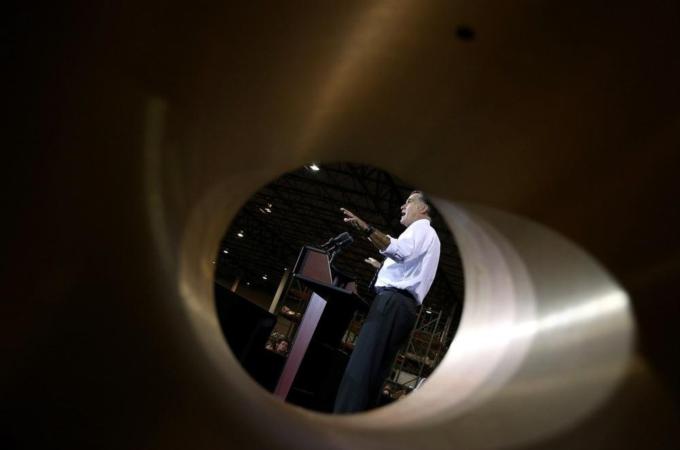 Candidate Mitt Romney Campaigns In Crucial Swing States