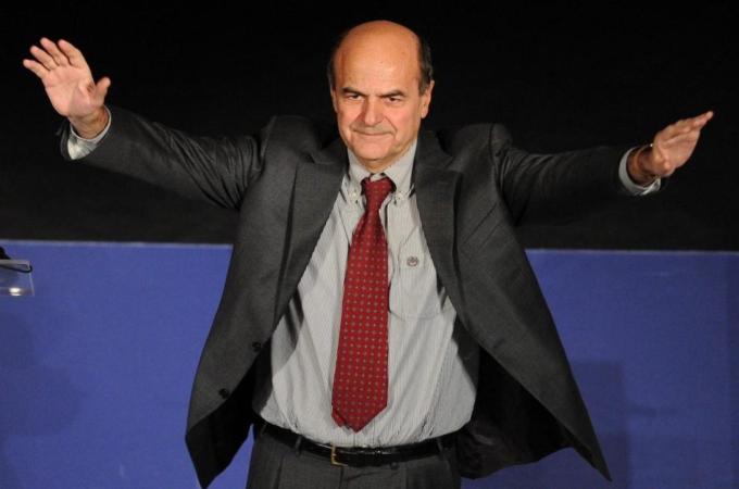 Primary win gives Bersani chance to be new Italian Premier
