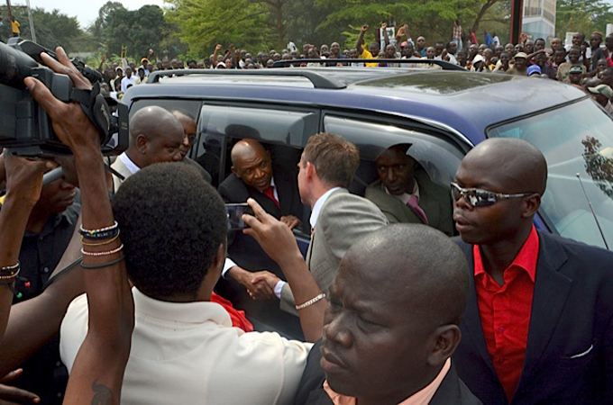 Agathon Rwasa at the rally greeting people from his car