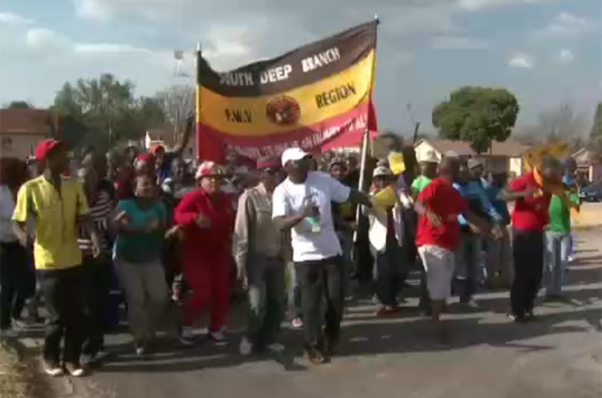 South African miners demand higher wages