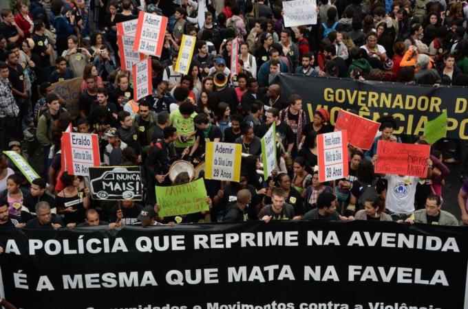 Police brutality in Rio de Janeiro's favelas has prompted residents to take to the streets [AFP/Getty Images]