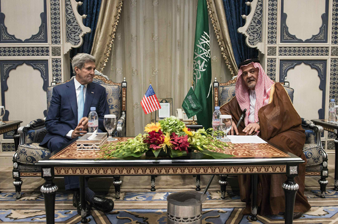 US Secretary of State John Kerry meets Saudi Foreign Minister Prince Faisal to begin talks on IS [Reuters].