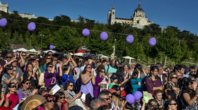 People rally ahead of Sunday's elections [AP]