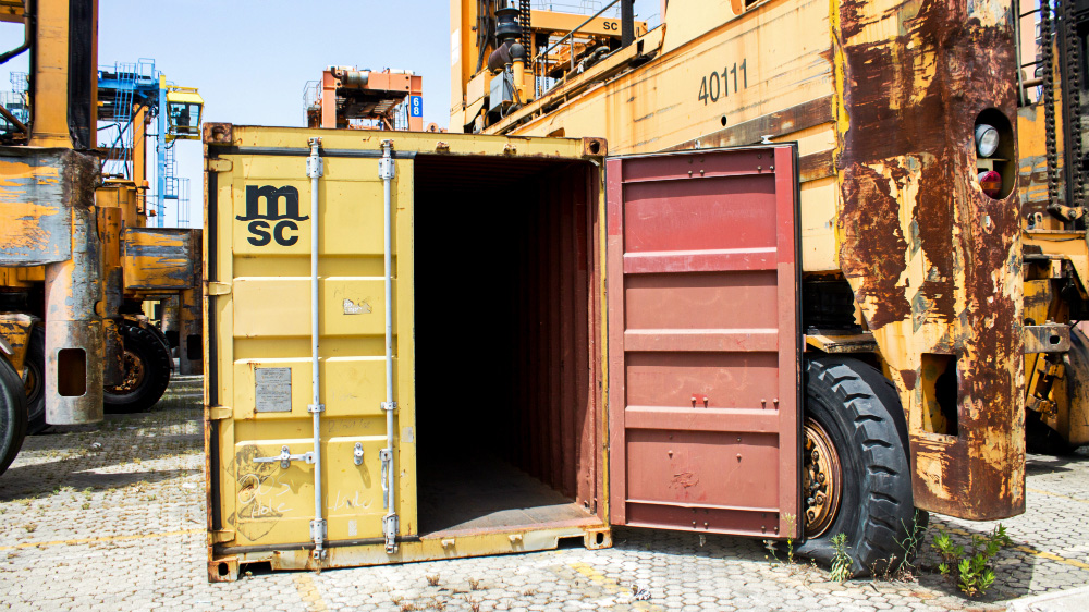 'Ndrangheta's new smuggling technique is called 'rip-off', putting men inside port operations to direct coke smuggling [Antonella Corigliano/Al Jazeera]