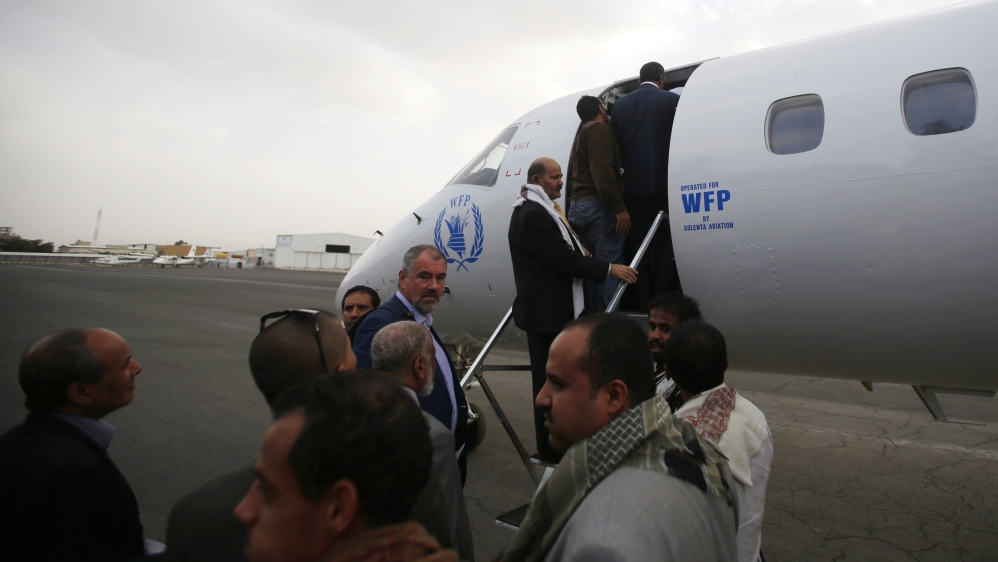 Yemen, Houthis boarding plane for Geneva
