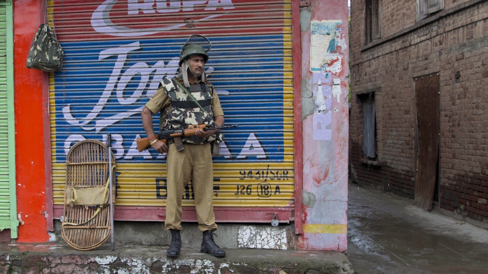 Indian Soldier Kashmir Curfew Market