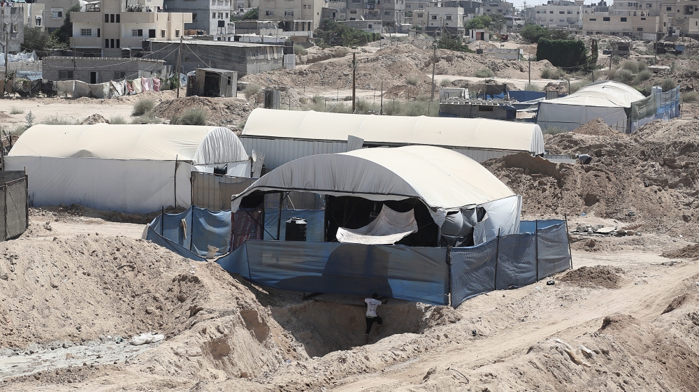 Egypt floods tunnels to the Gaza Strip