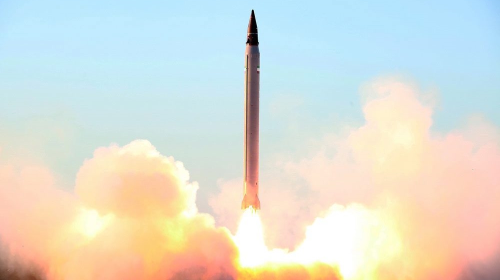 Iran makes missile tests