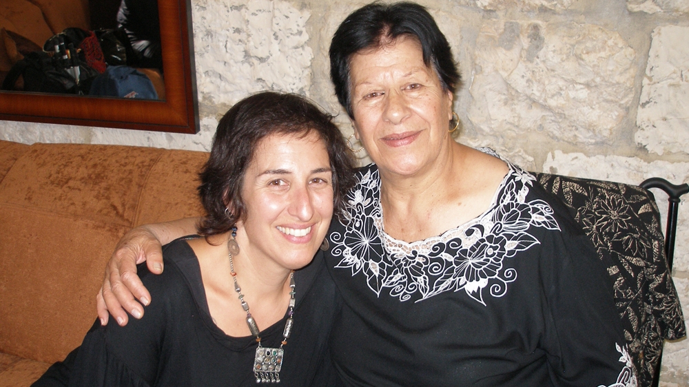 Mena Image - (Photo 1011183)