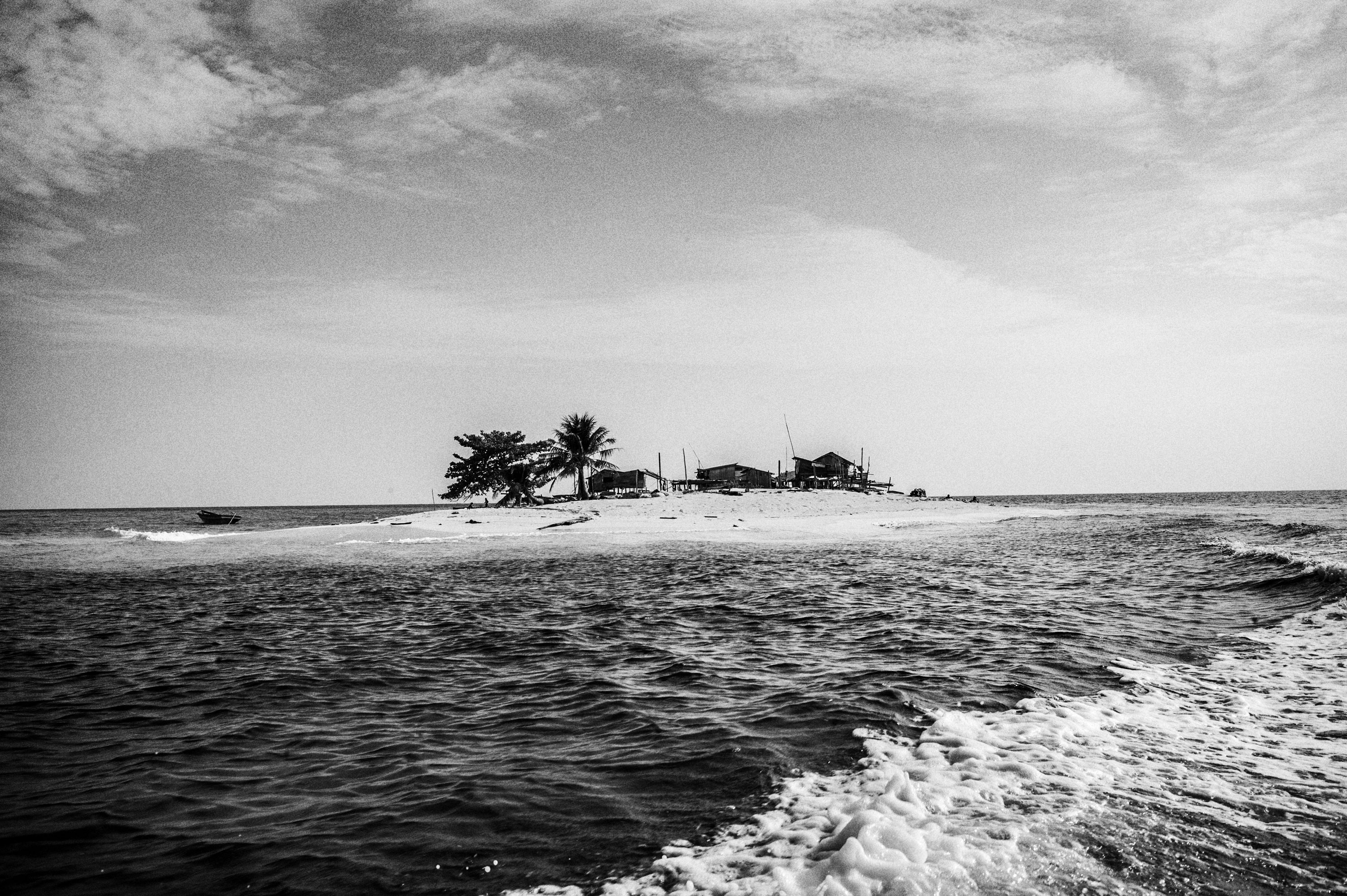 Please Do Not Use/ Sea Badjao, a sea-dwelling tribe