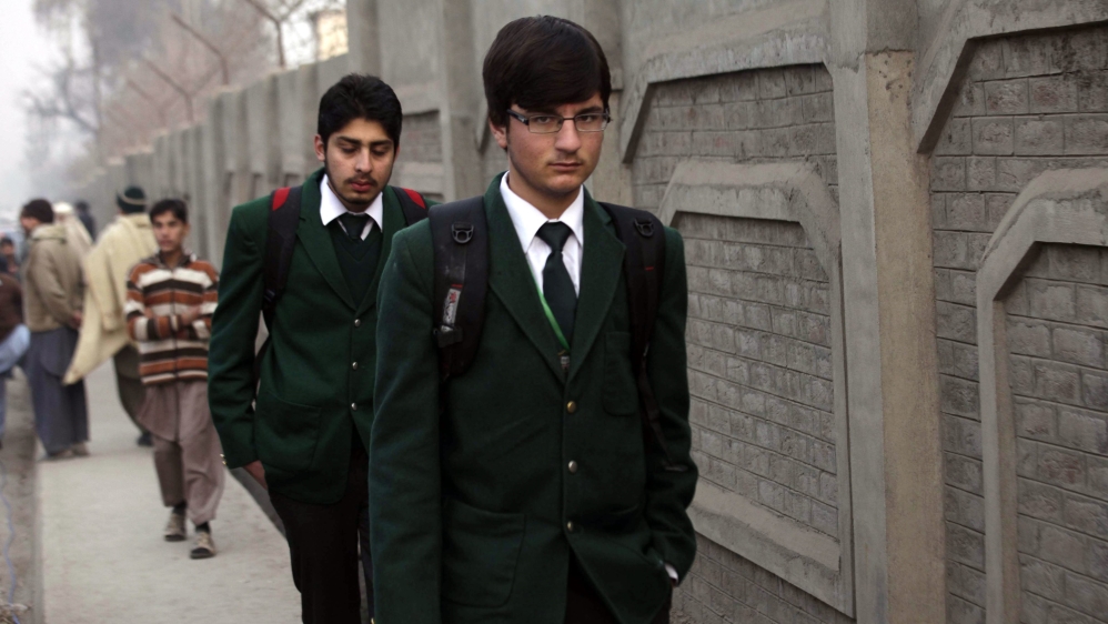 Students return to Pakistani school after Taliban massacre