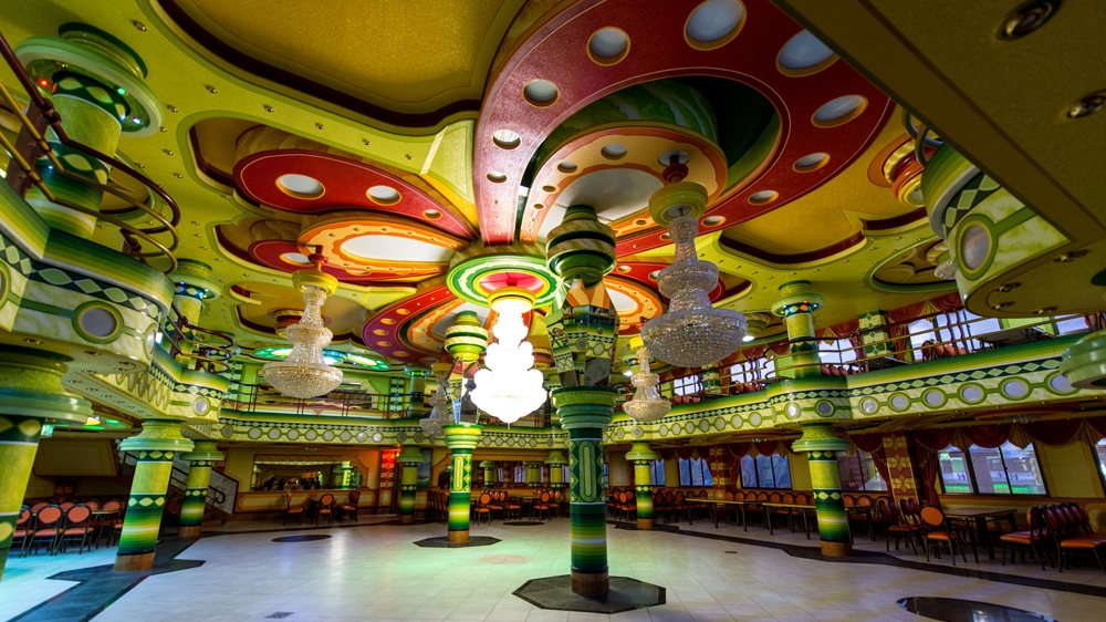 On average, customers pay $250,000 for the planning and construction of a