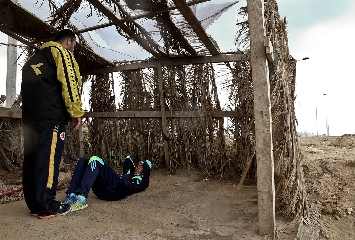 Gaza teen girl runs for freedom/ Please Do Not use