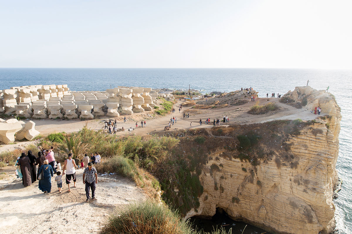 Keeping Al Dalieh, one of Beirut''''''''s last public waterfronts/ Please Do Not Use [Al Jazeera]