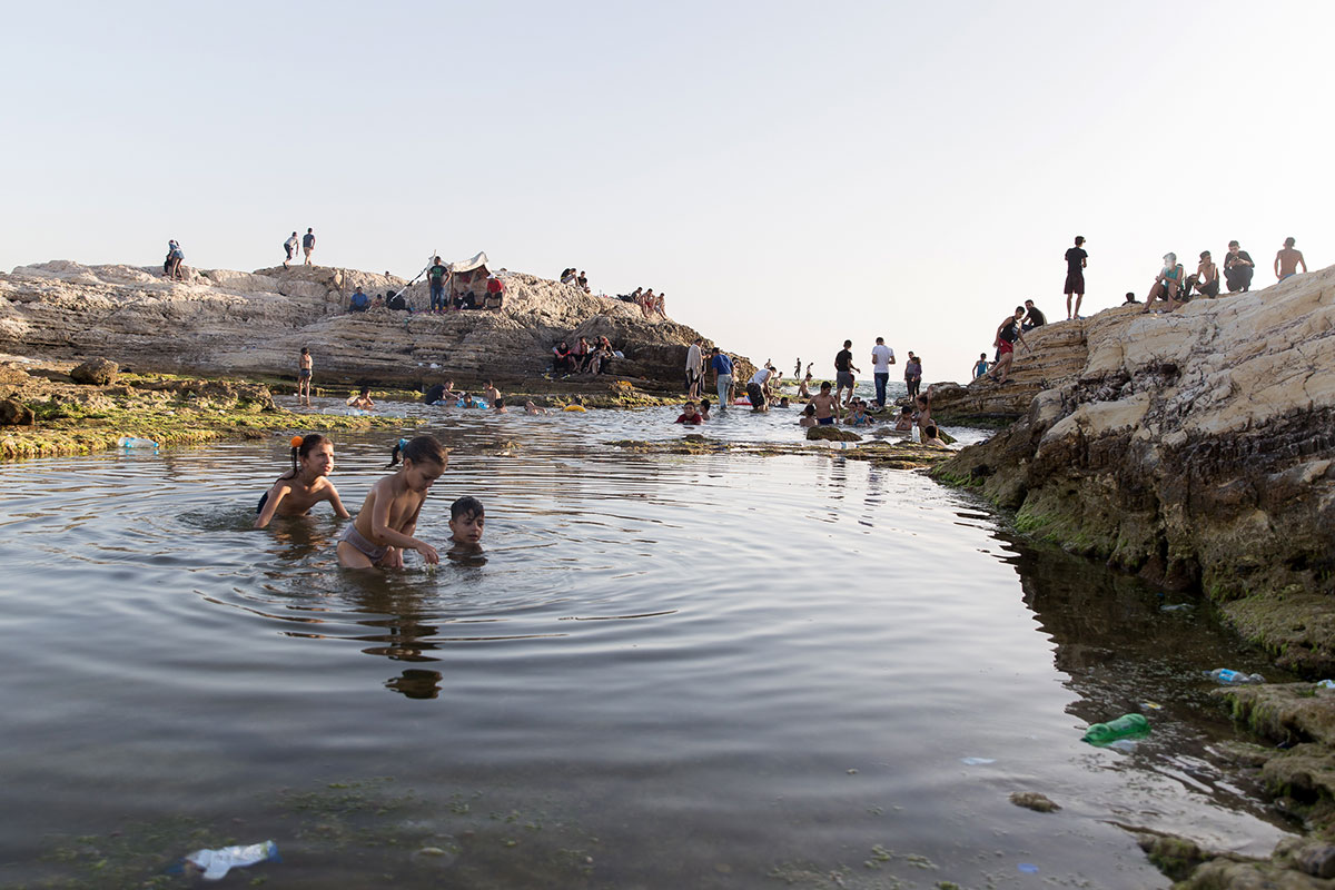 Keeping Al Dalieh, one of Beirut''''''''s last public waterfronts/ Please Do Not Use [Al Jazeera]