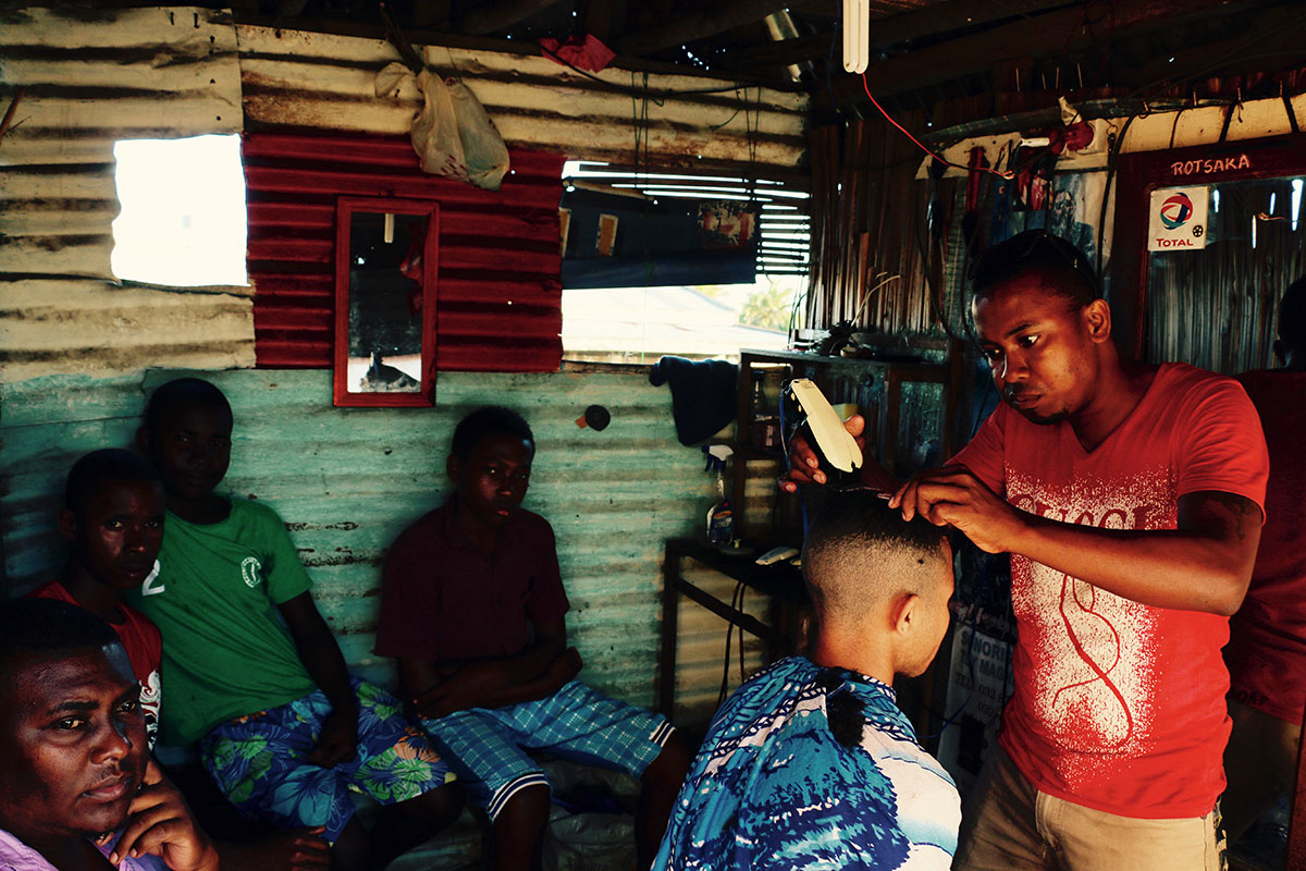 Coiffeurs and Khat/ Please Do Not Use