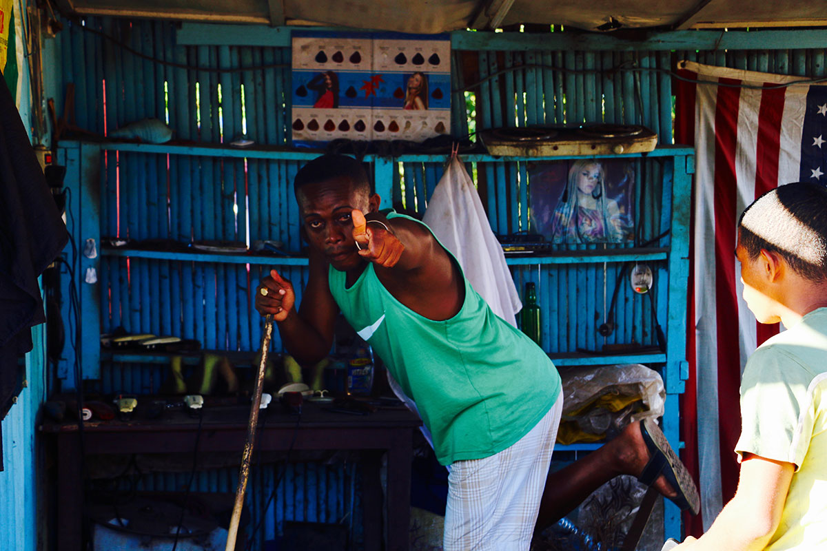 Coiffeurs and Khat/ Please Do Not Use