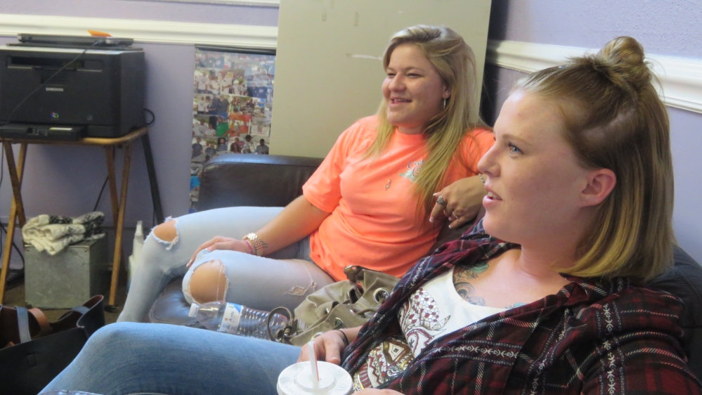 Brittany Stigall and Lauren Allison both switched to heroin after painkillers [Jessica Sarhan/Al Jazeera]