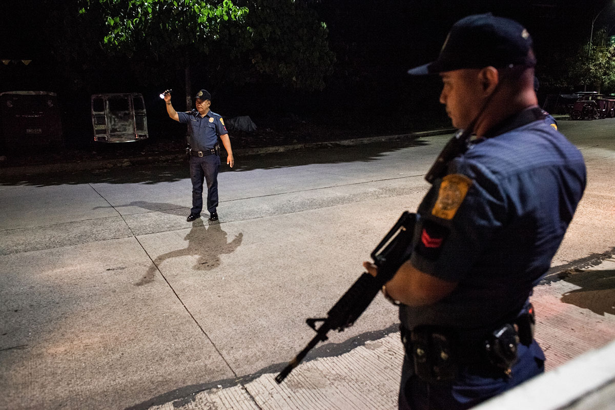 WAR ON DRUGS / Please Do Not Use