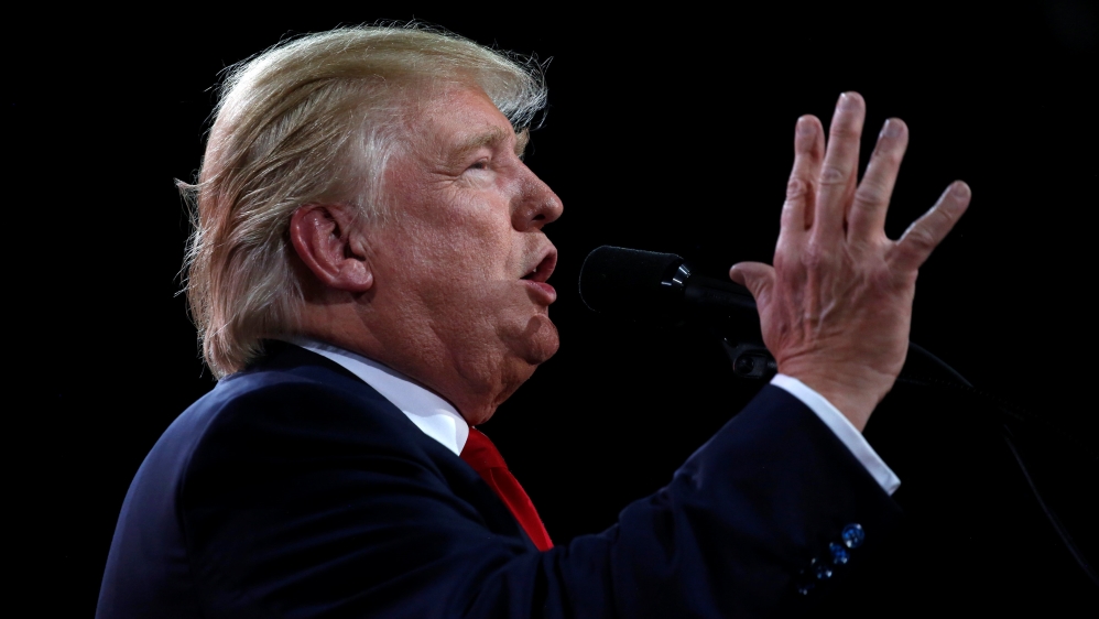 Trump rallies with supporters in Tampa, Florida