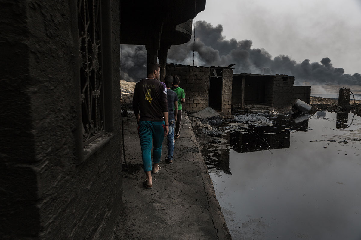 Qayyarah, Iraq - Closer look at the Oil Well fires / Please Do Not Use
