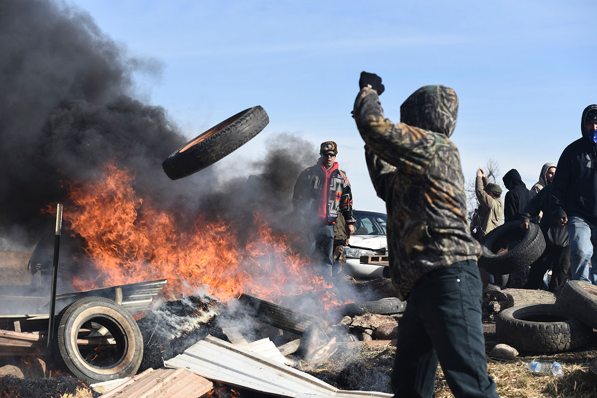 Thousands of Native Americans protest over pipeline /Please Do Not Use