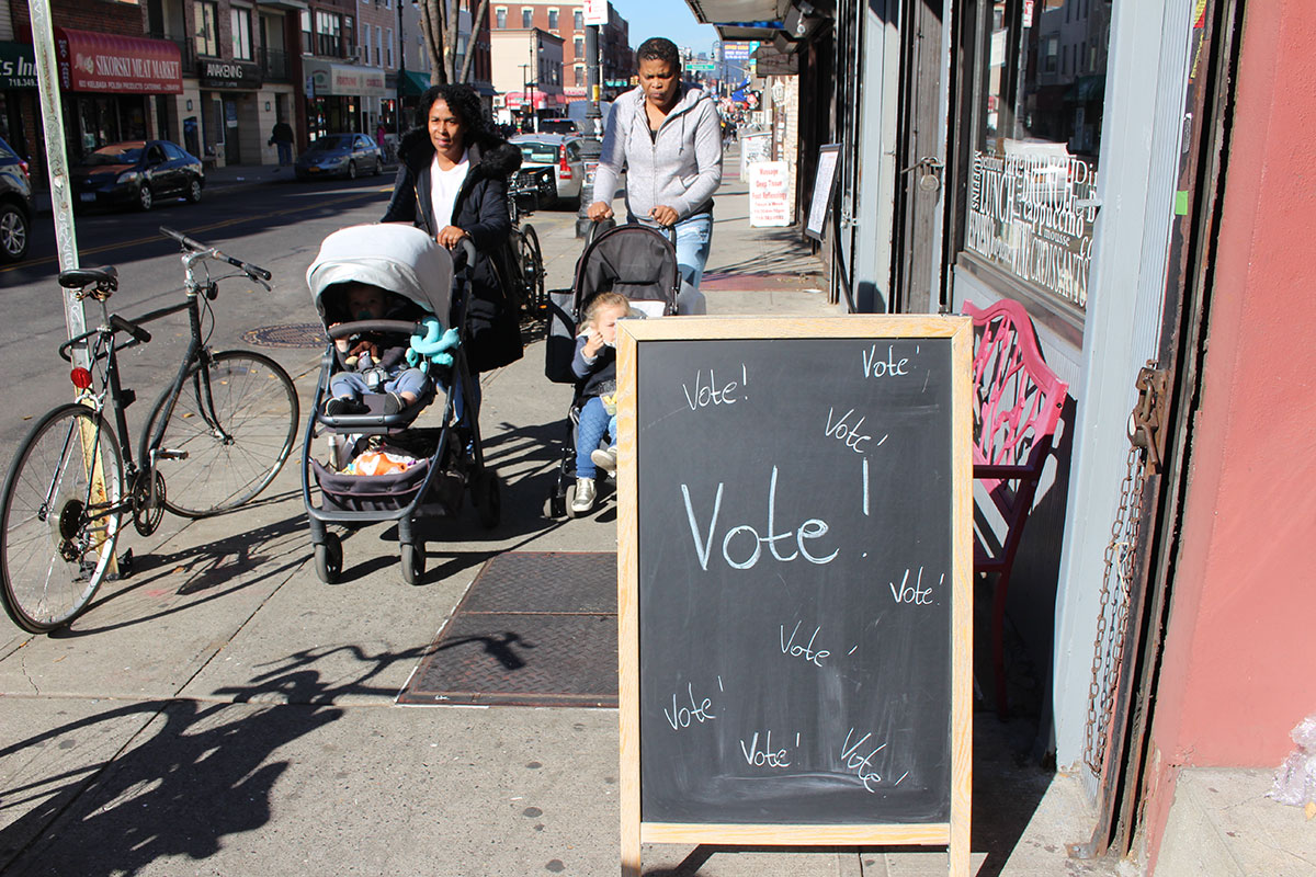 Elections2016 - [Stephanie Ott / Al Jazeera]