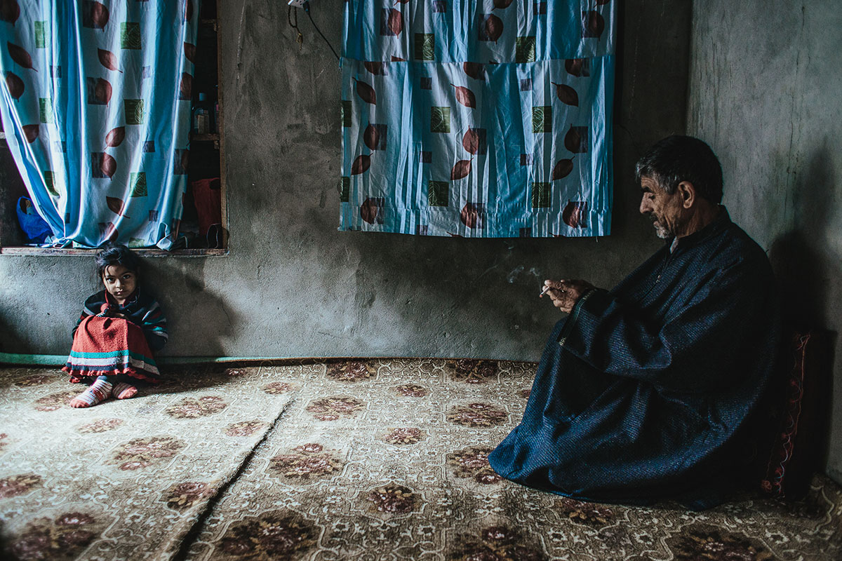 Kashmir Turned blind / Please Do Not Use