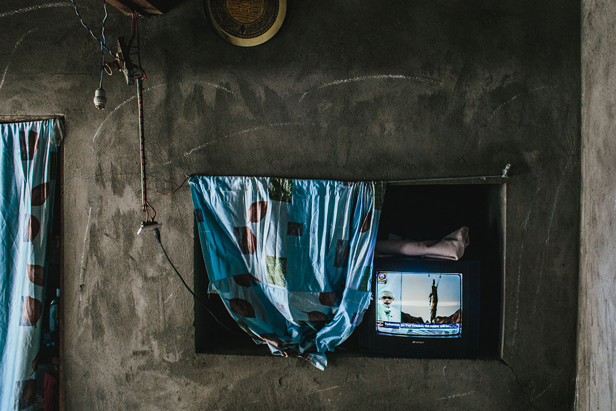 Kashmir Turned blind / Please Do Not Use