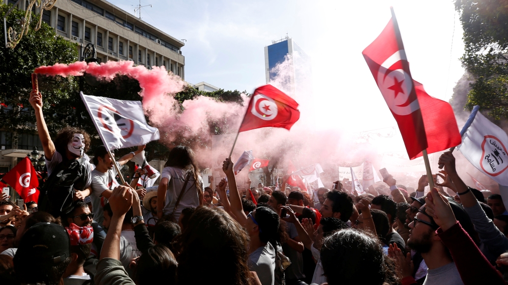 Demonstrators feel they represent the defenders of the revolution [Zoubeir Souissi/Reuters]