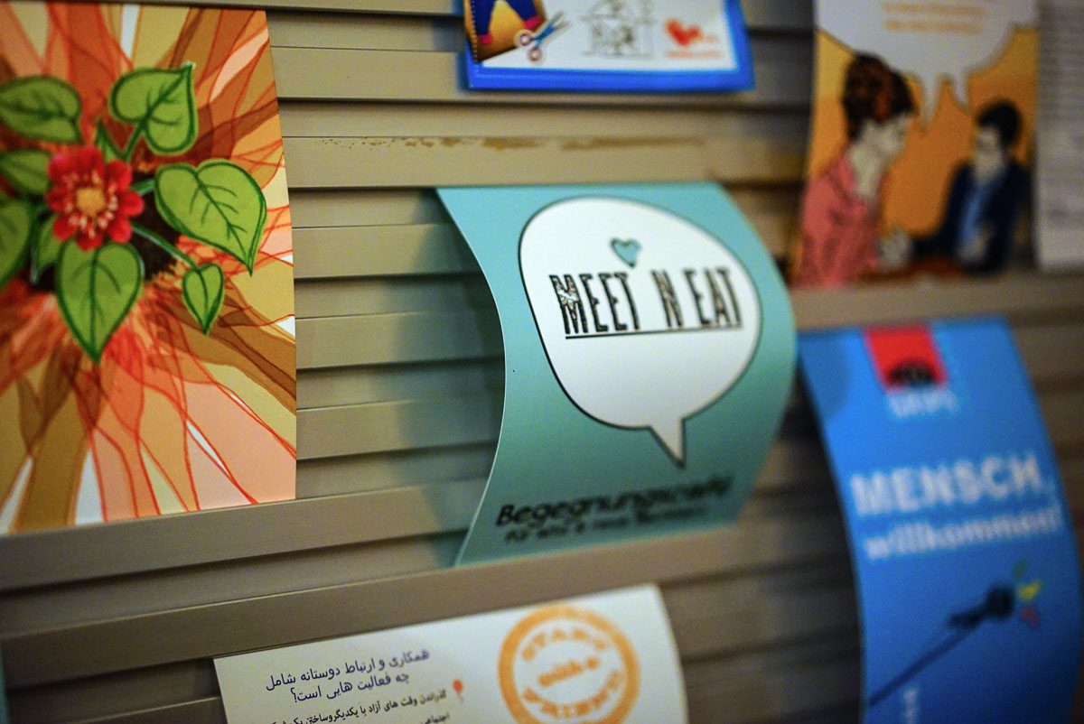 Refugees and Germans mingle in weekly ''Meet n'' Eat''