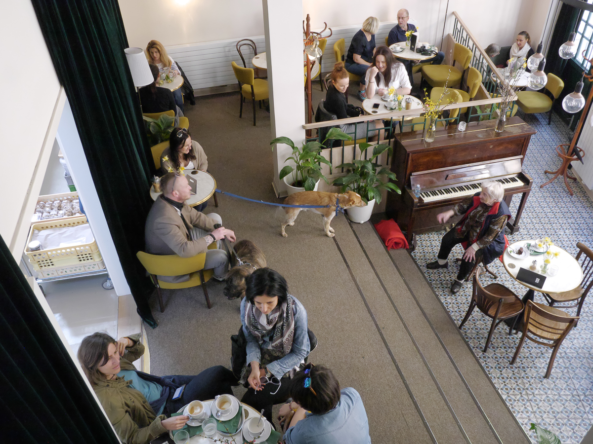 Dobre Dobre: A coffeehouse for Slovakia''s homeless