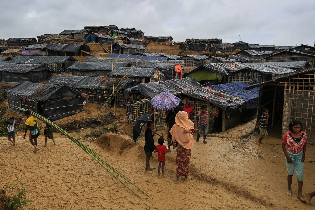 Rohingya Shelters [Showkat Shafi/Al Jazeera]
