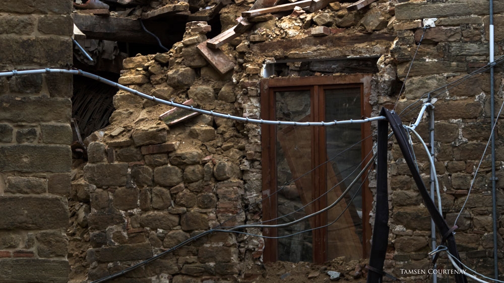 A building collapse in Gualdo [Tasmen Courtenay/Al Jazeera]