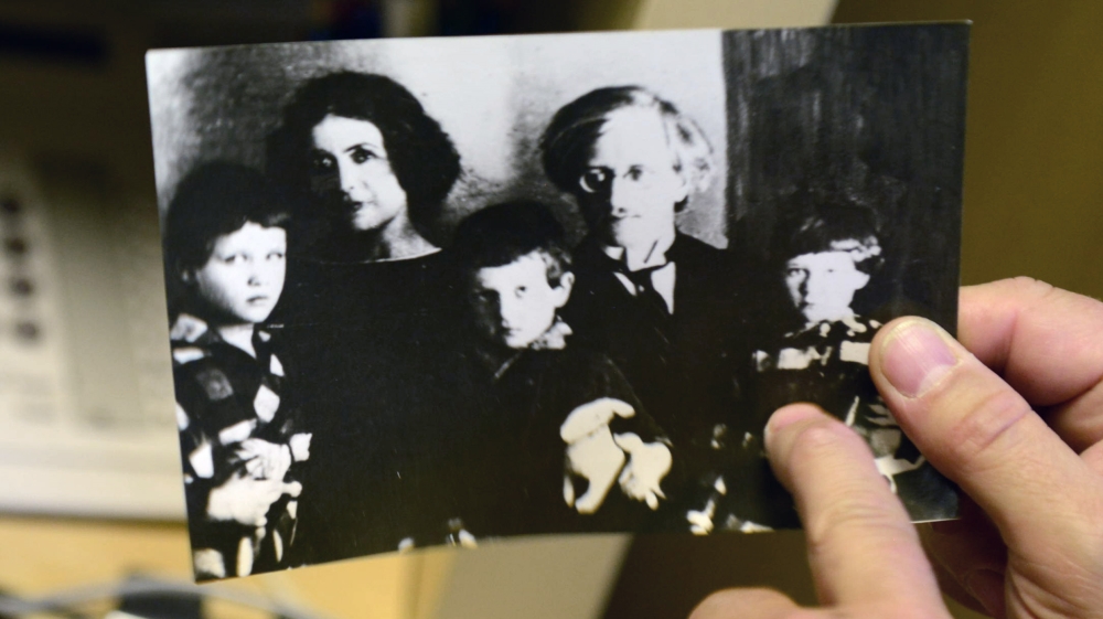 Vladimir Antonov-Ovseenko with his family. His son, Anton, is the child in the middle. His wife Rozalia committed suicide in jail [Sergey Kozmin/Al Jazeera]