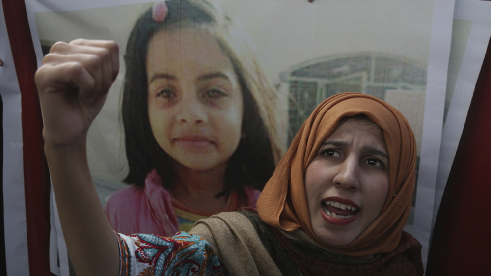 A Pakistani student protests during a rally to condemn the rape and killing of Zainab Ansari [KM Chaudary/AP]