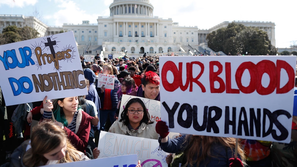 Students walkout gun control