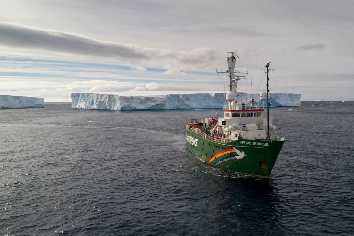The Arctic Sunrise steaming south towards the Weddell Sea.