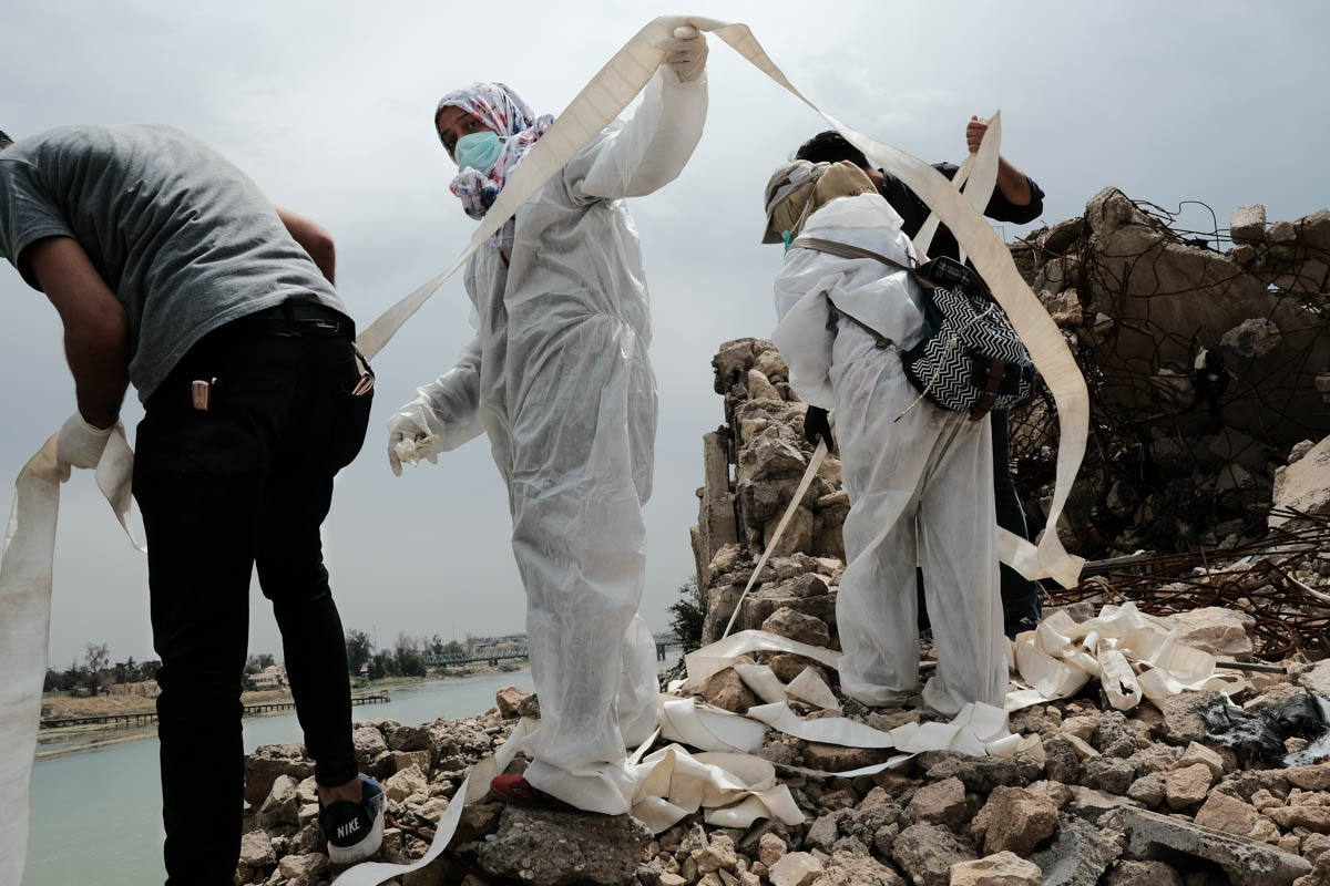 The body collectors of Mosul/Please Do Not Use