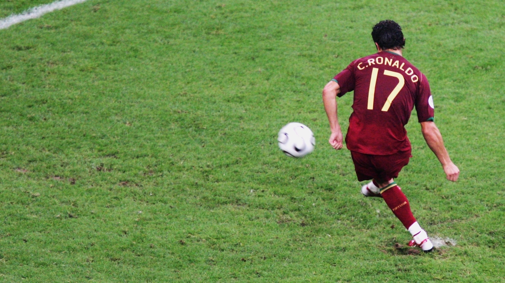 Ronaldo and Rooney were Manchester United teammates in 2006 [Martin Rose/Bongarts/Getty Images]