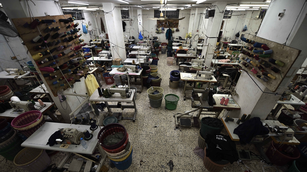 Exports from Gaza have been banned, threatening thousands of jobs in factories and businesses in the strip [Abed Zagout/Anadolu Agency] 