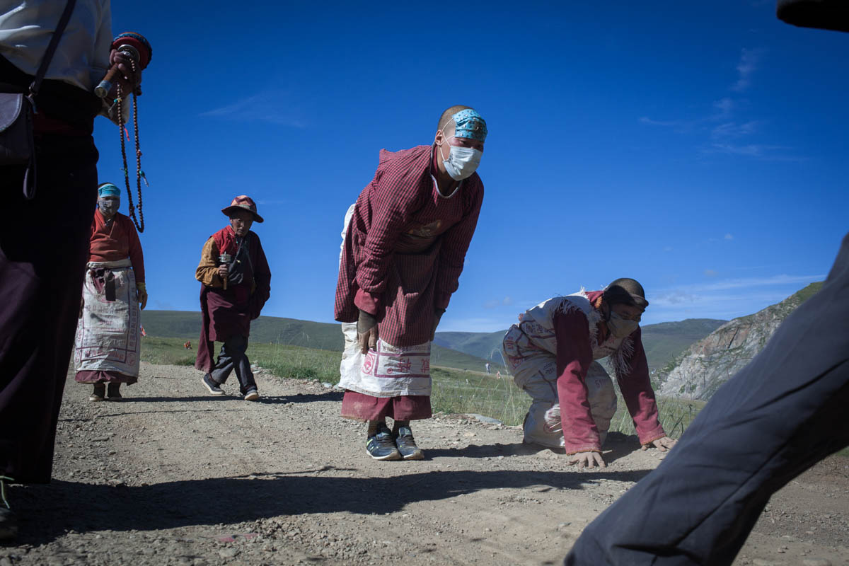 Yarchen Gar: The mountain monastery