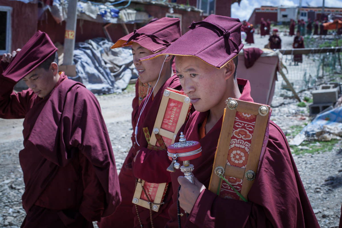 Yarchen Gar:  The mountain monastery