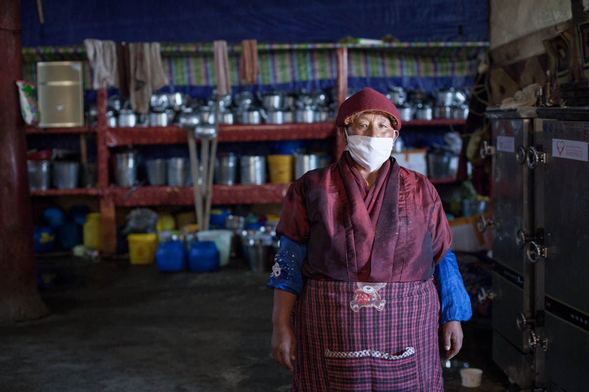 Yarchen Gar:  The mountain monastery