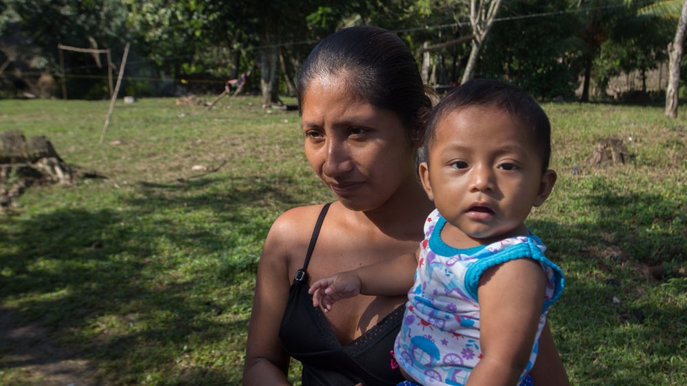 Jakelin's mother Claudia calls on the US to let her husband stay in the country to find work [Jeff Abbott/Al Jazeera] 