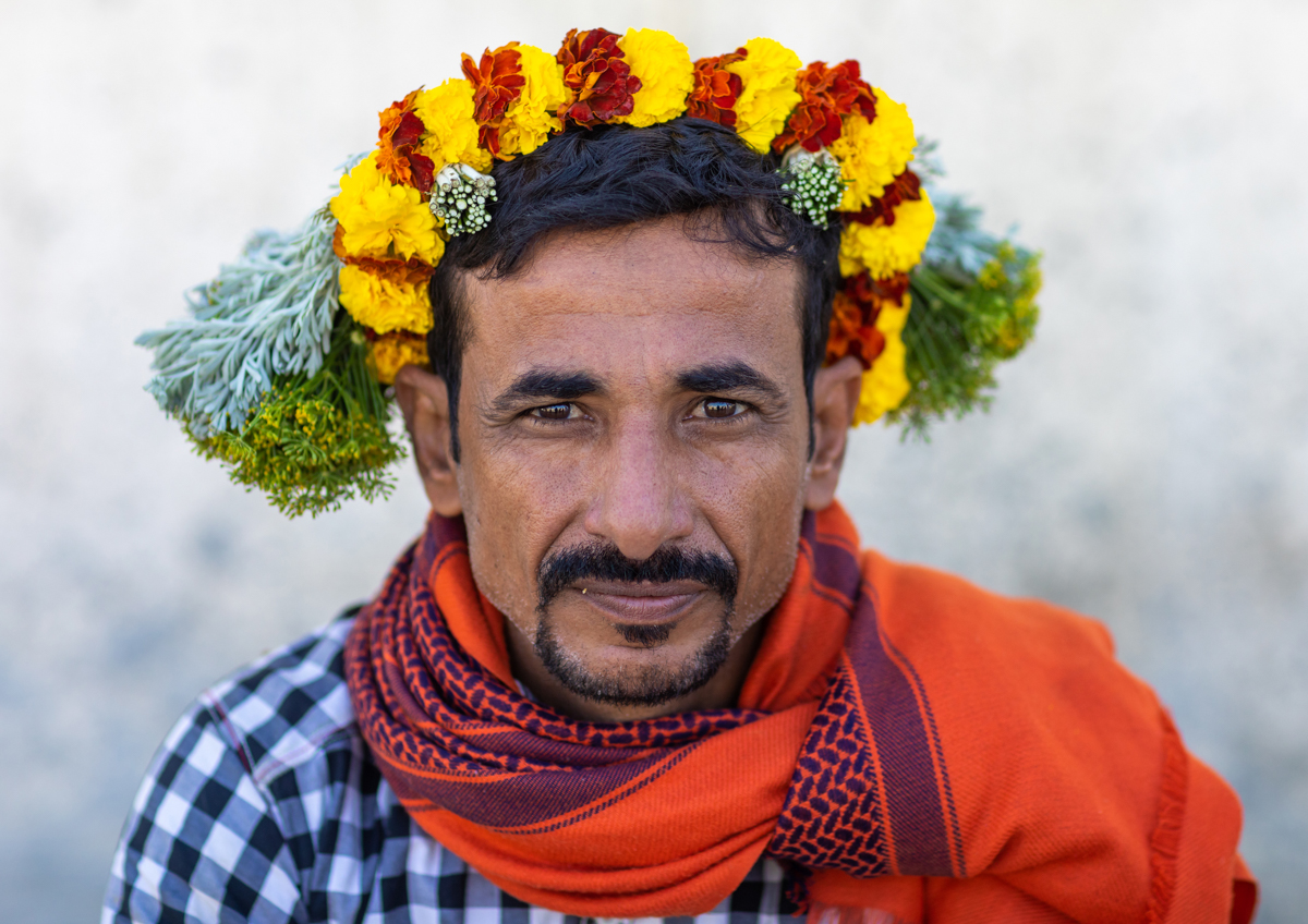The flower men of Saudi Arabia [Eric Lafforgue/AlJazeera]