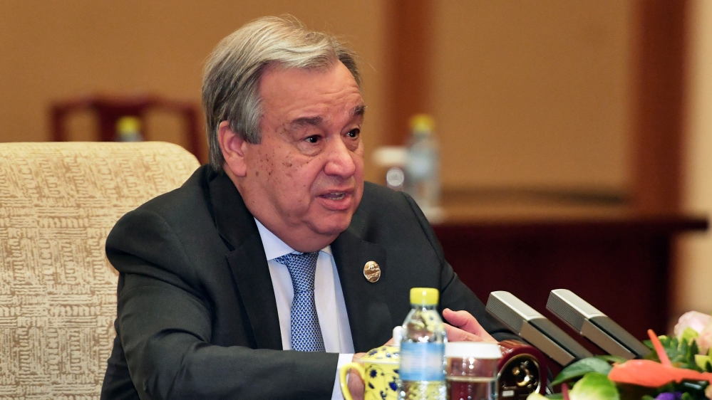 Secretary General of the United Nations Antonio Guterres speaks to Chinese Premier Li Keqiang during their meeting at the Diaoyutai State Guesthouse in Beijing